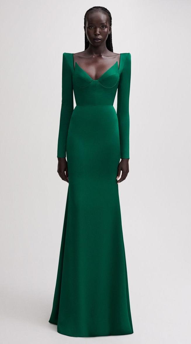 THERESA – Timeless Elegance in Satin